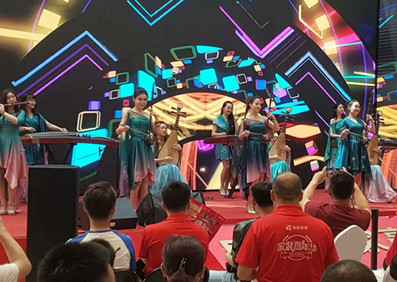 女子十二樂坊攜十二種樂器助陣居然之家盛大開業，奏響大美烏魯木齊！