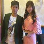 金海心與經紀人李志合影