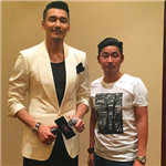 胡兵與經(jīng)紀人李志